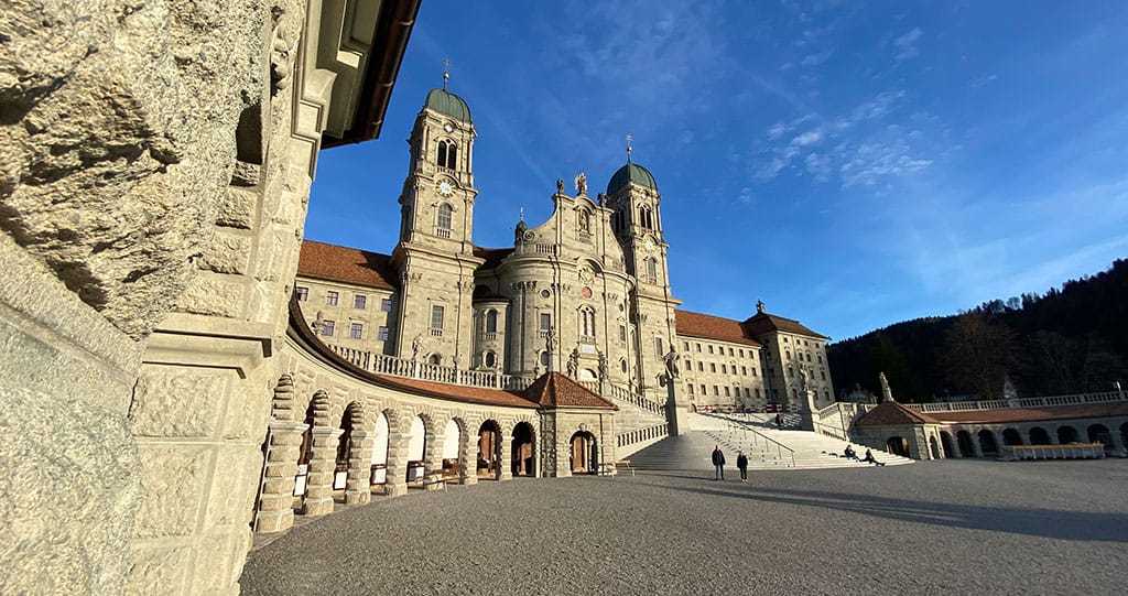 Tag 5 Humboldt ReiseWelt Davos Schweiz Reise Kloster_Einsiedeln_